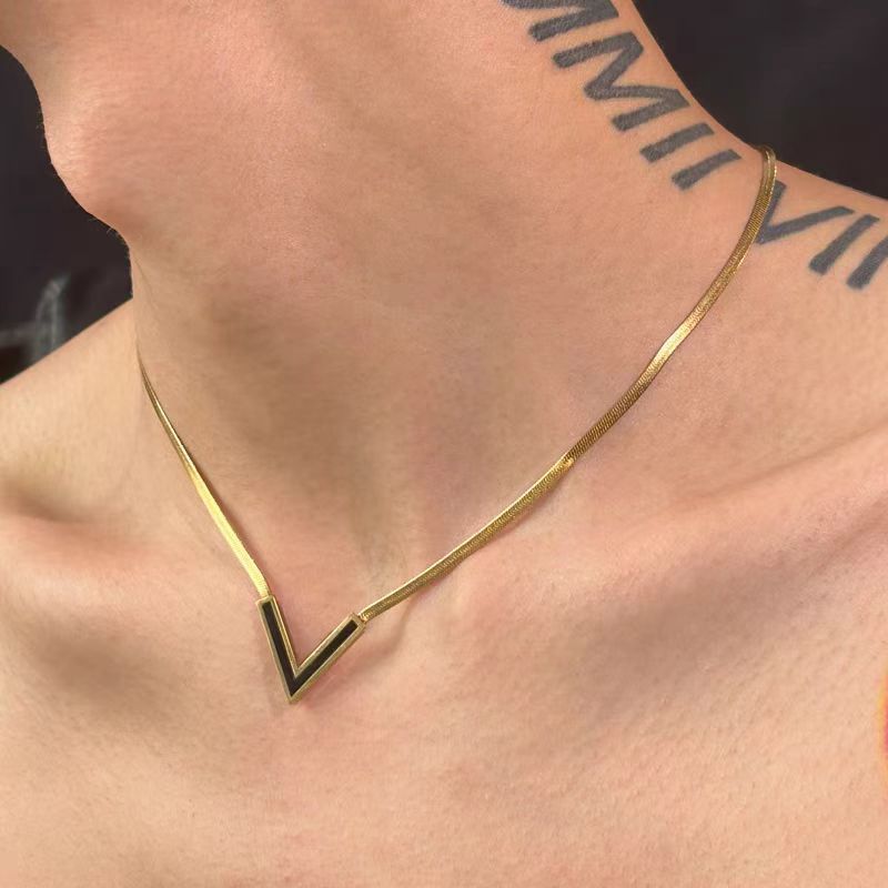 Necklace with V Shape - RareGloo
