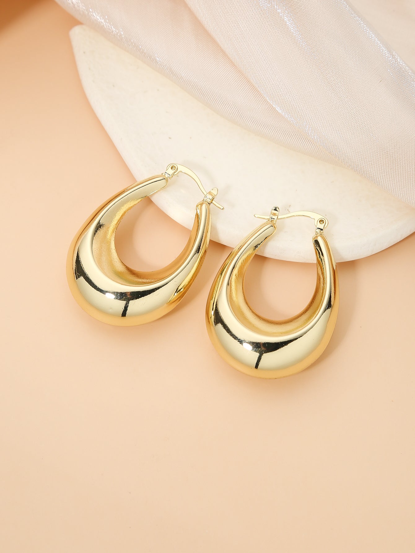 Earring Exaggerated Oval Style - RareGloo