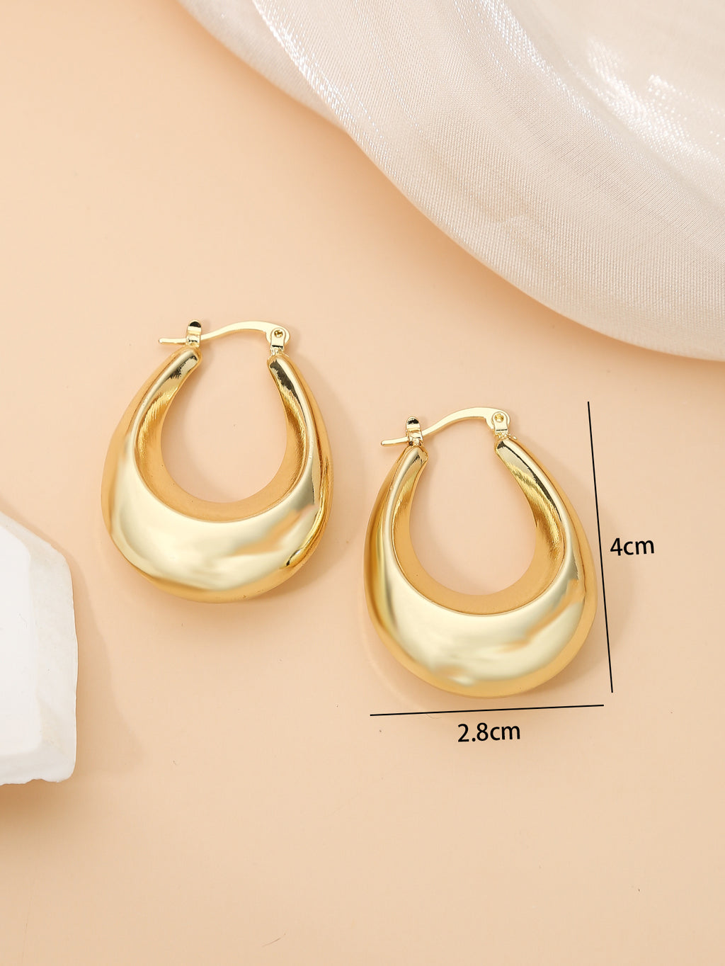Earring Exaggerated Oval Style - RareGloo