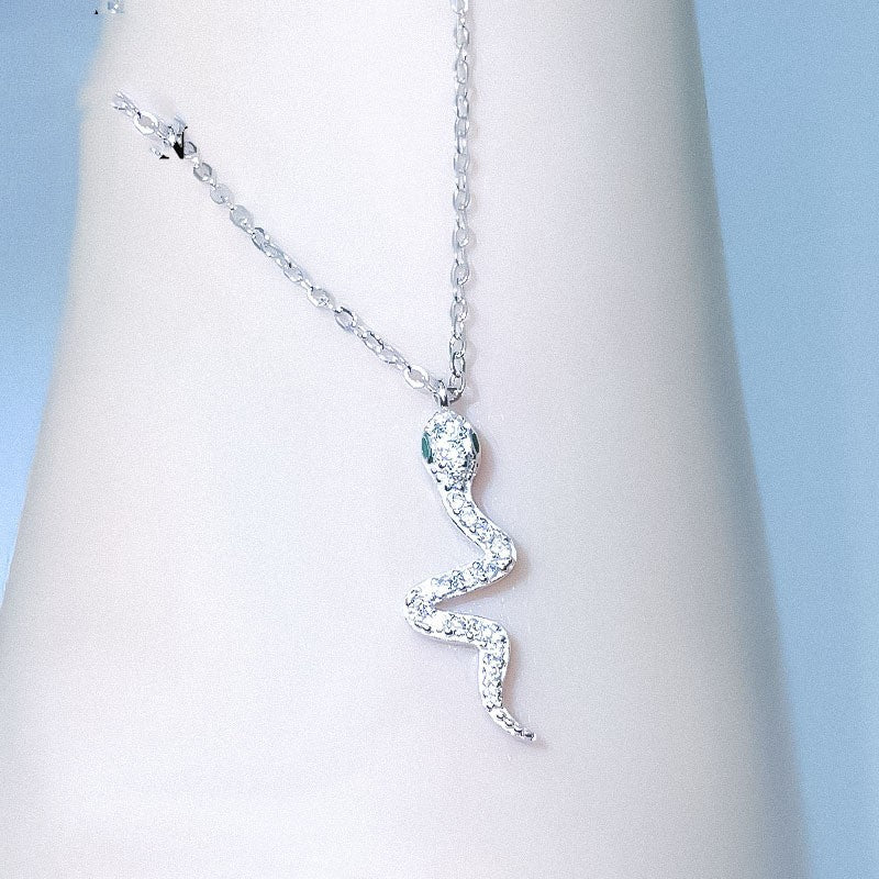 Niche Personality All-match Light Luxury Clavicle Chain - RareGloo