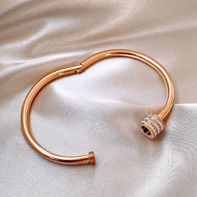 Bracelet With Roller – Rose Gold Elegance - RareGloo